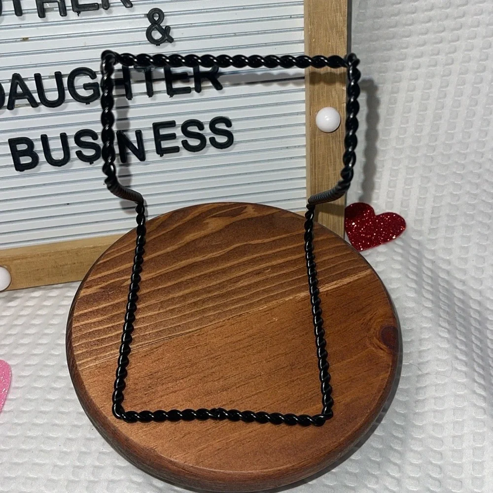 Black Twisted Metal Photo/Picture Frame Display Stands Easels